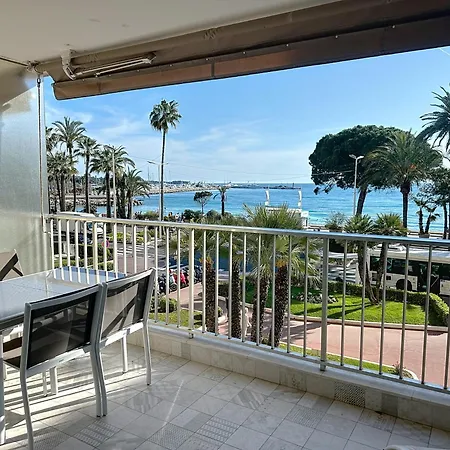 דירה Cozy 2-bedroom With Terrace, Sea View And Parking In קאן